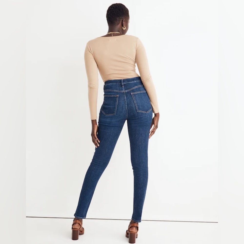 MADEWELL Curvy High-Rise Skinny Jeans in Seville Wash - Picture 2 of 9